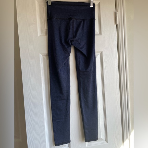 2 for $10 Aerie Chill Low rise heathered navy leggings - Picture 2 of 4